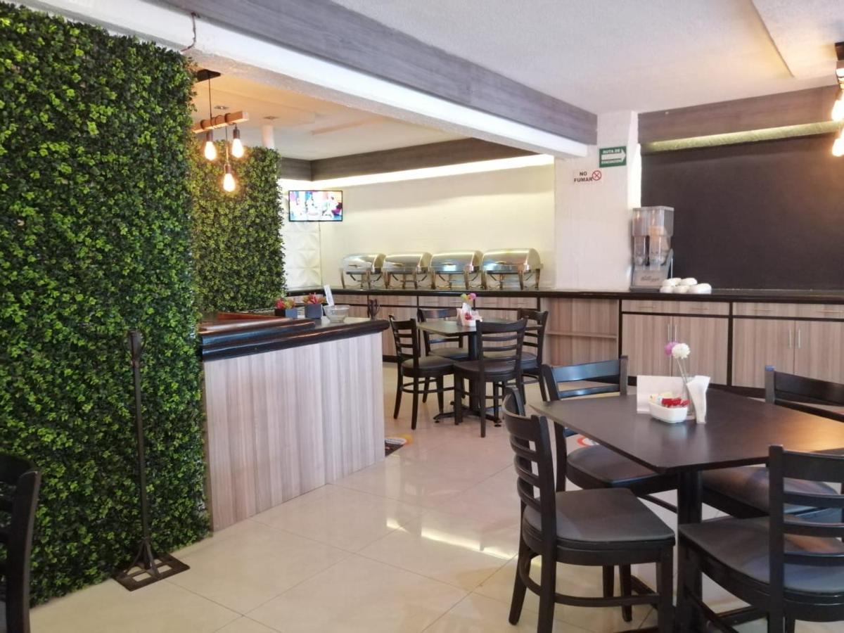 Hotel Campestre Inn Leon Exterior photo